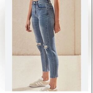 PacSun Vintage Icon High Waisted Light Wash Distressed Ripped Jeans Womens 25